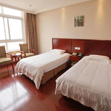 Greentree Inn Jiangsu Changzhou Liyang East Nanhuan Road High Speed Rail Station Business Hotel Dış mekan fotoğraf