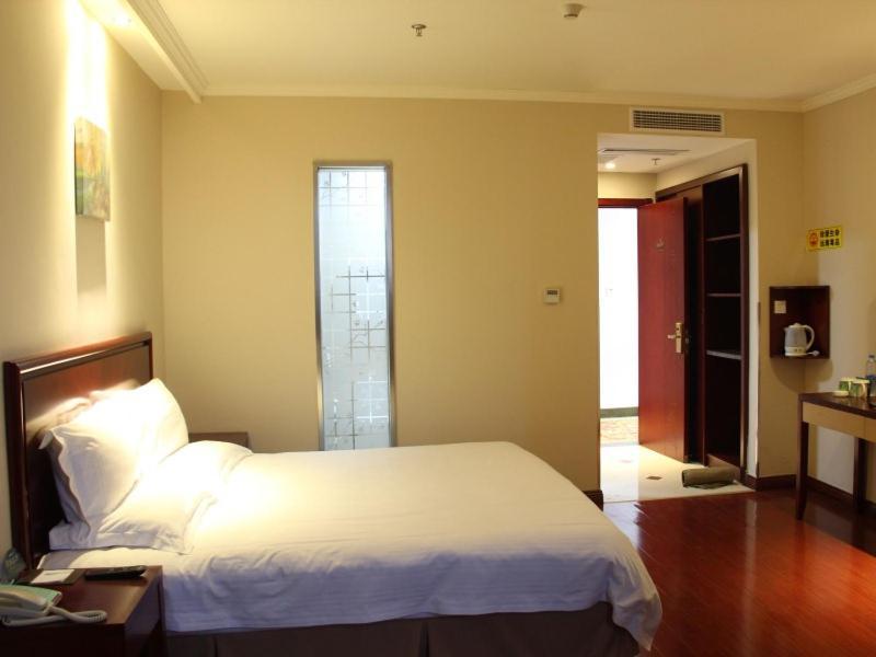 Greentree Inn Jiangsu Changzhou Liyang East Nanhuan Road High Speed Rail Station Business Hotel Dış mekan fotoğraf