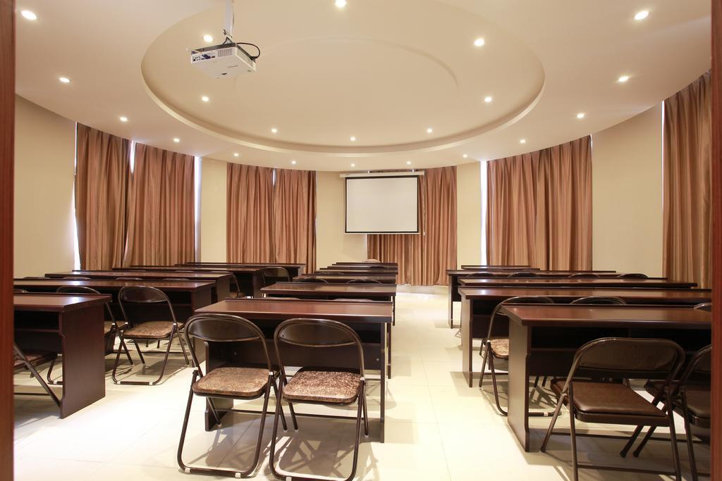 Greentree Inn Jiangsu Changzhou Liyang East Nanhuan Road High Speed Rail Station Business Hotel Dış mekan fotoğraf